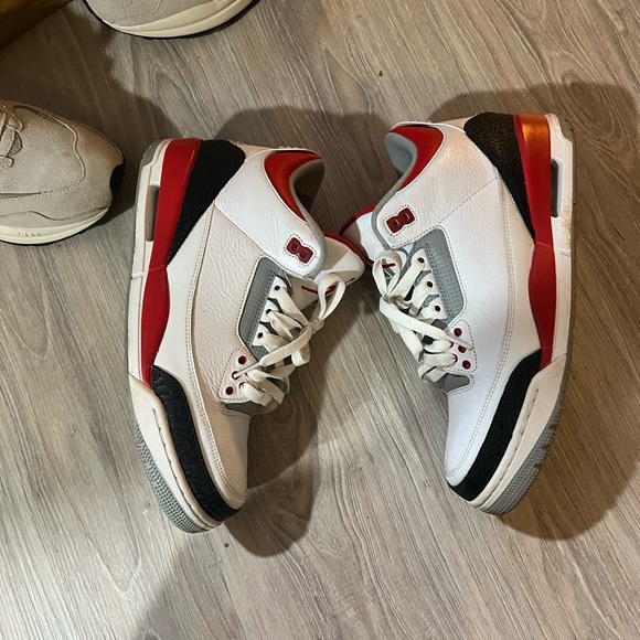 Jordan 3 fire red - Picture 1 of 3